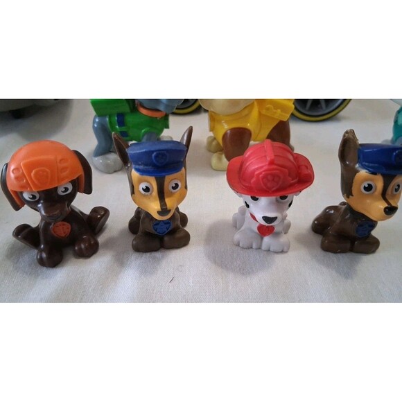 Paw Patrol Lot 2 VEHICLES, 9 FIGURES - Picture 3 of 16
